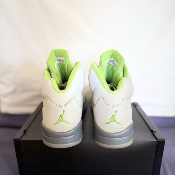 AUTHENTIC Jordan 5 Retro Green Bean size 12 DM9014-003 2022 PRE-OWNED - Picture 3 of 8
